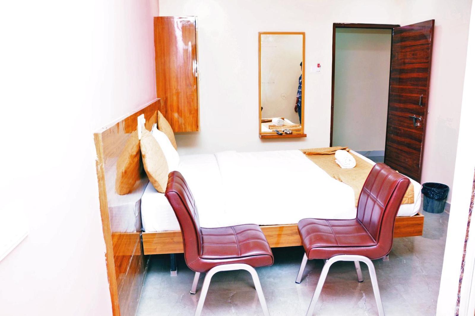 Udupi Deluxe Lodge Gulbarga Kalaburagi Exteriér fotografie
