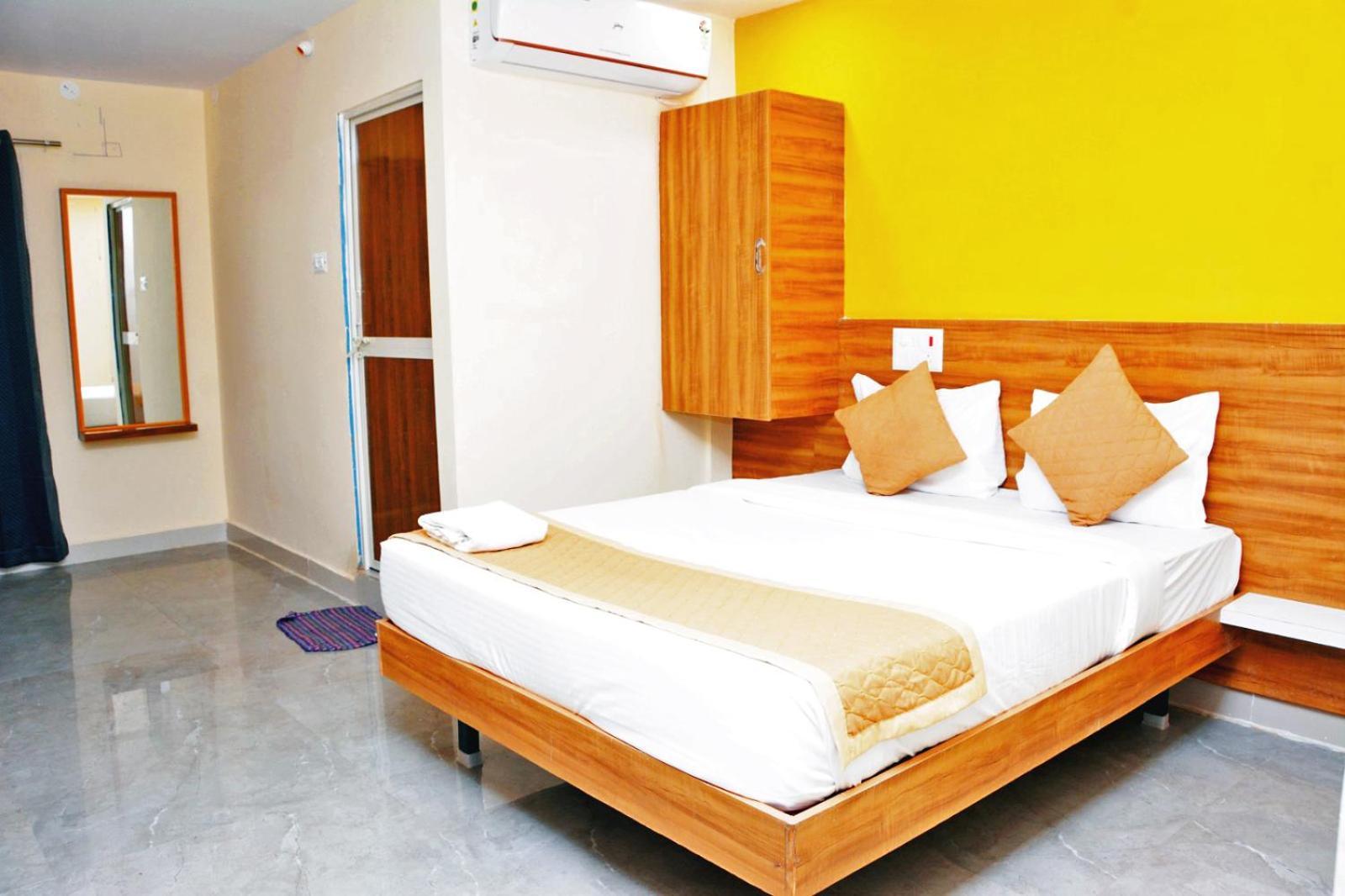 Udupi Deluxe Lodge Gulbarga Kalaburagi Exteriér fotografie